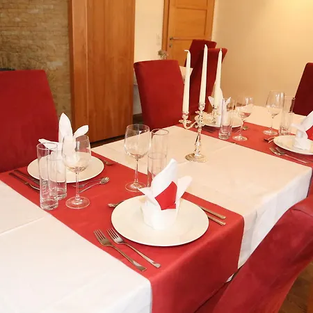 Отель Hubertus 3*